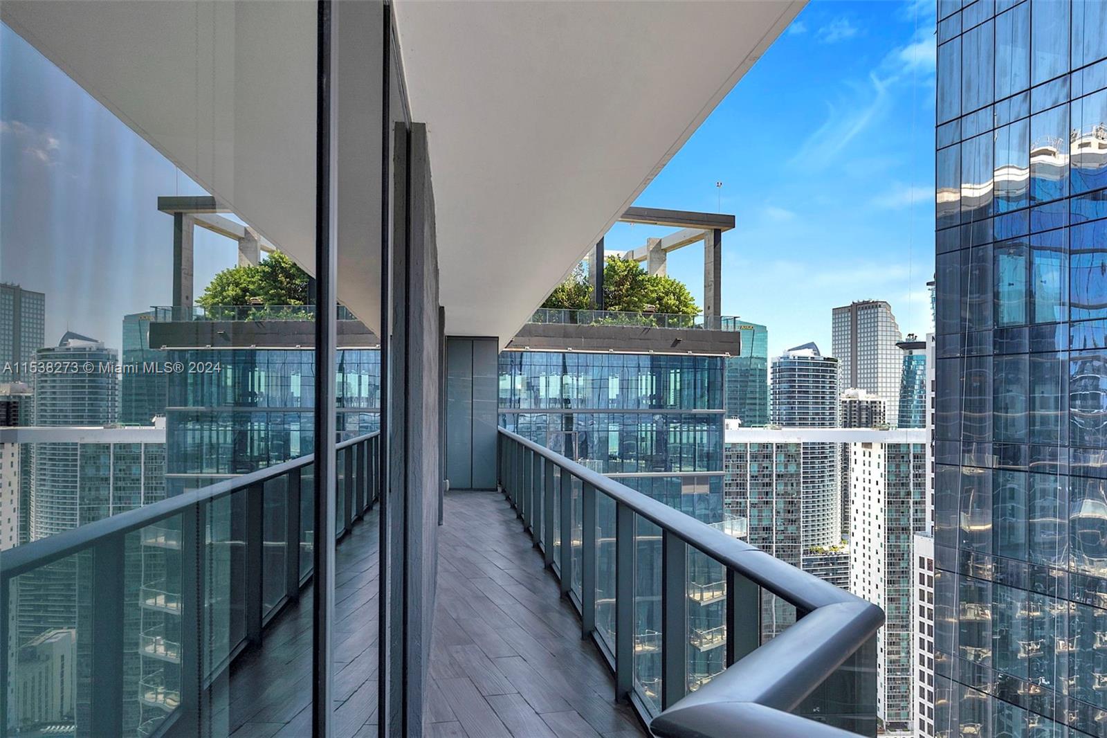 801 S Miami Ave 4404, Miami, Florida 33130, 3 Bedrooms Bedrooms, ,3 BathroomsBathrooms,Residentiallease,For Rent,801 S Miami Ave 4404,A11538273