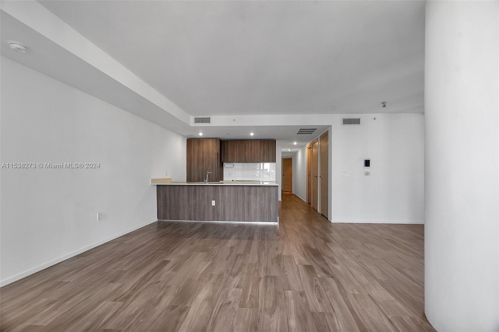 801 S Miami Ave 4404, Miami, Florida 33130, 3 Bedrooms Bedrooms, ,3 BathroomsBathrooms,Residentiallease,For Rent,801 S Miami Ave 4404,A11538273
