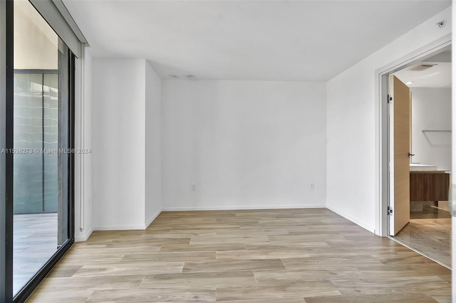 801 S Miami Ave 4404, Miami, Florida 33130, 3 Bedrooms Bedrooms, ,3 BathroomsBathrooms,Residentiallease,For Rent,801 S Miami Ave 4404,A11538273