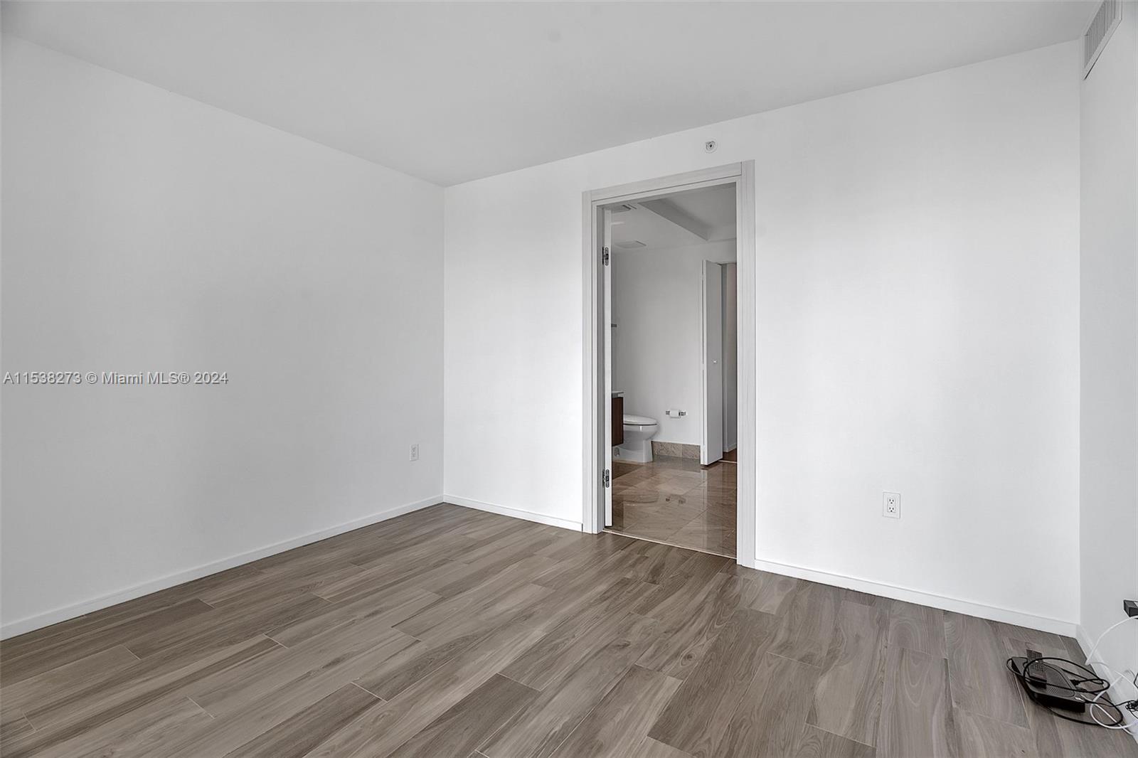 801 S Miami Ave 4404, Miami, Florida 33130, 3 Bedrooms Bedrooms, ,3 BathroomsBathrooms,Residentiallease,For Rent,801 S Miami Ave 4404,A11538273