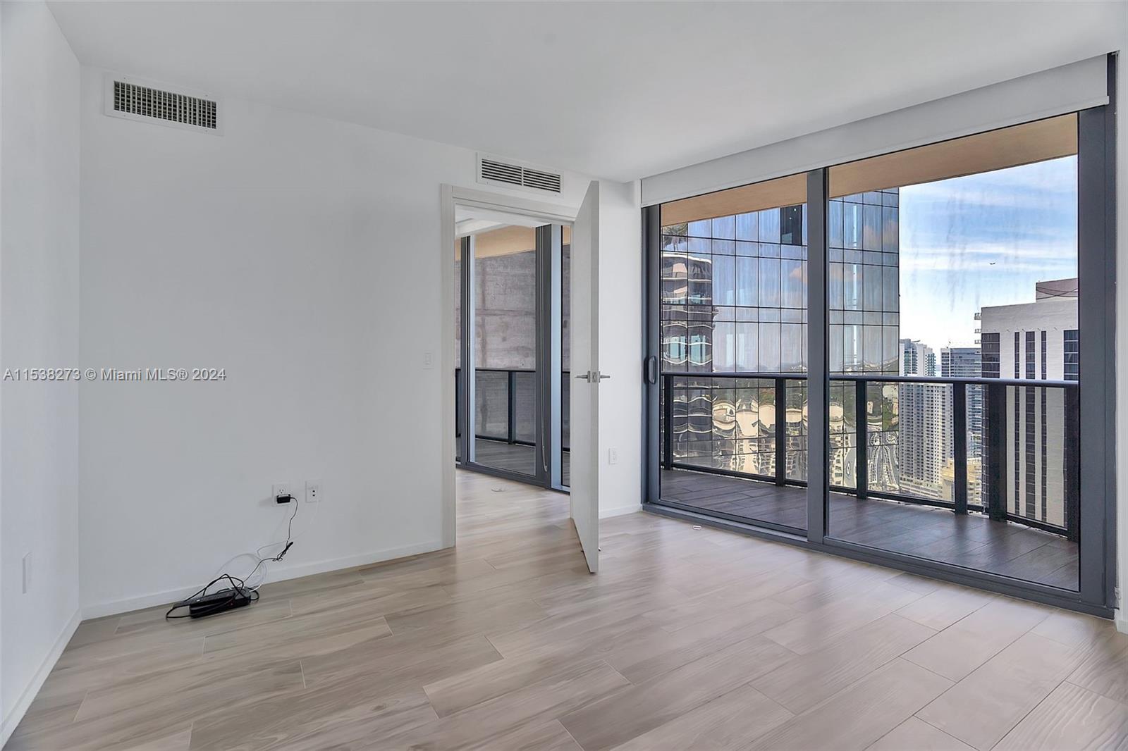 801 S Miami Ave 4404, Miami, Florida 33130, 3 Bedrooms Bedrooms, ,3 BathroomsBathrooms,Residentiallease,For Rent,801 S Miami Ave 4404,A11538273
