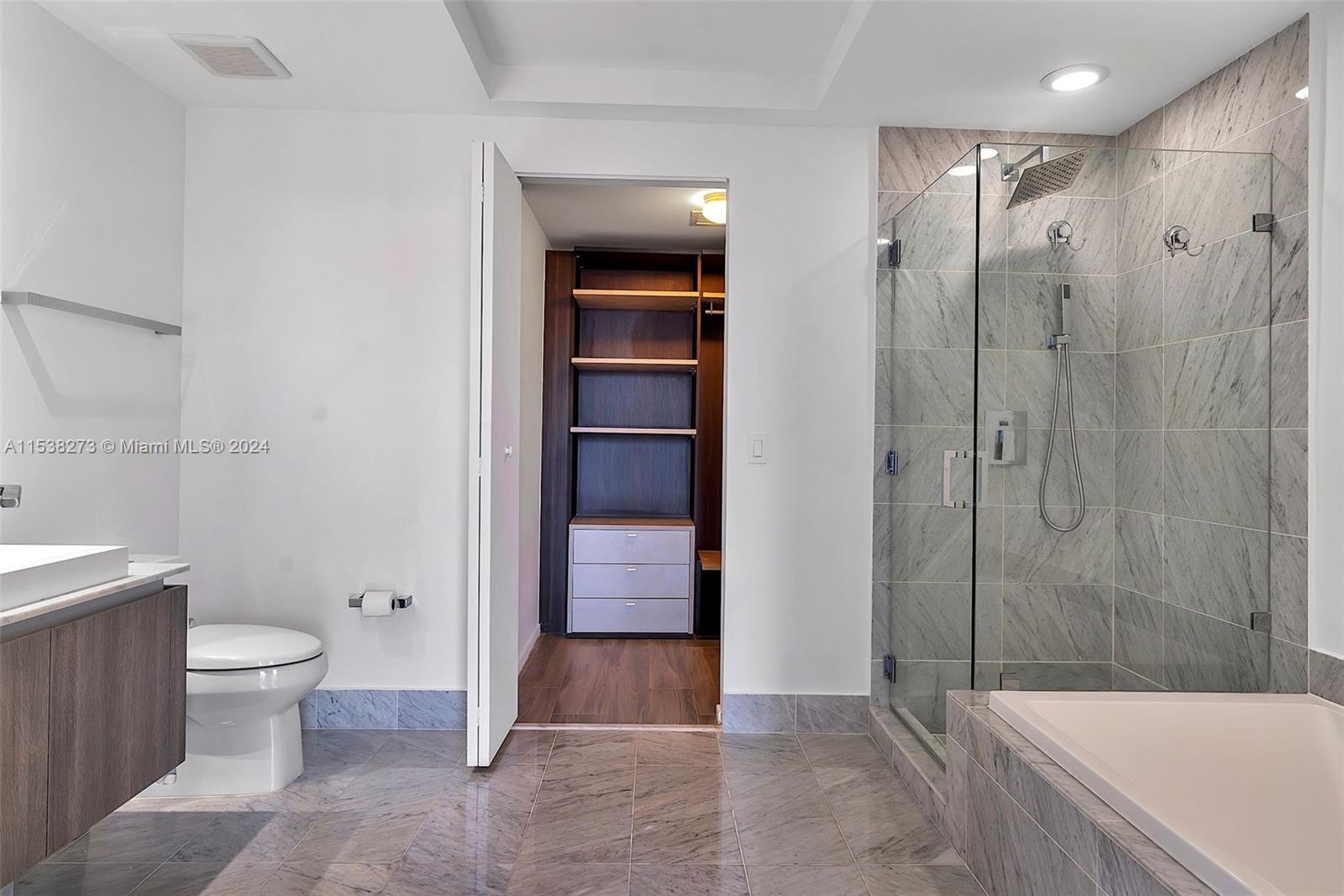 801 S Miami Ave 4404, Miami, Florida 33130, 3 Bedrooms Bedrooms, ,3 BathroomsBathrooms,Residentiallease,For Rent,801 S Miami Ave 4404,A11538273