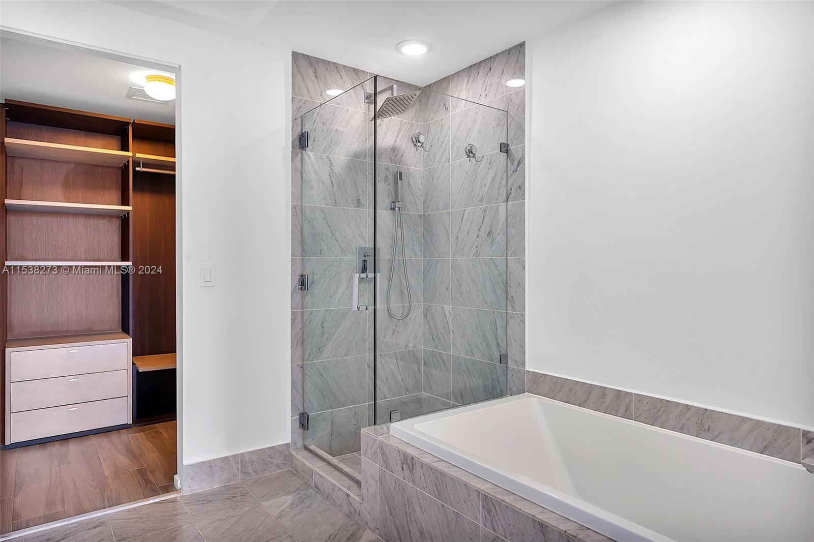 801 S Miami Ave 4404, Miami, Florida 33130, 3 Bedrooms Bedrooms, ,3 BathroomsBathrooms,Residentiallease,For Rent,801 S Miami Ave 4404,A11538273