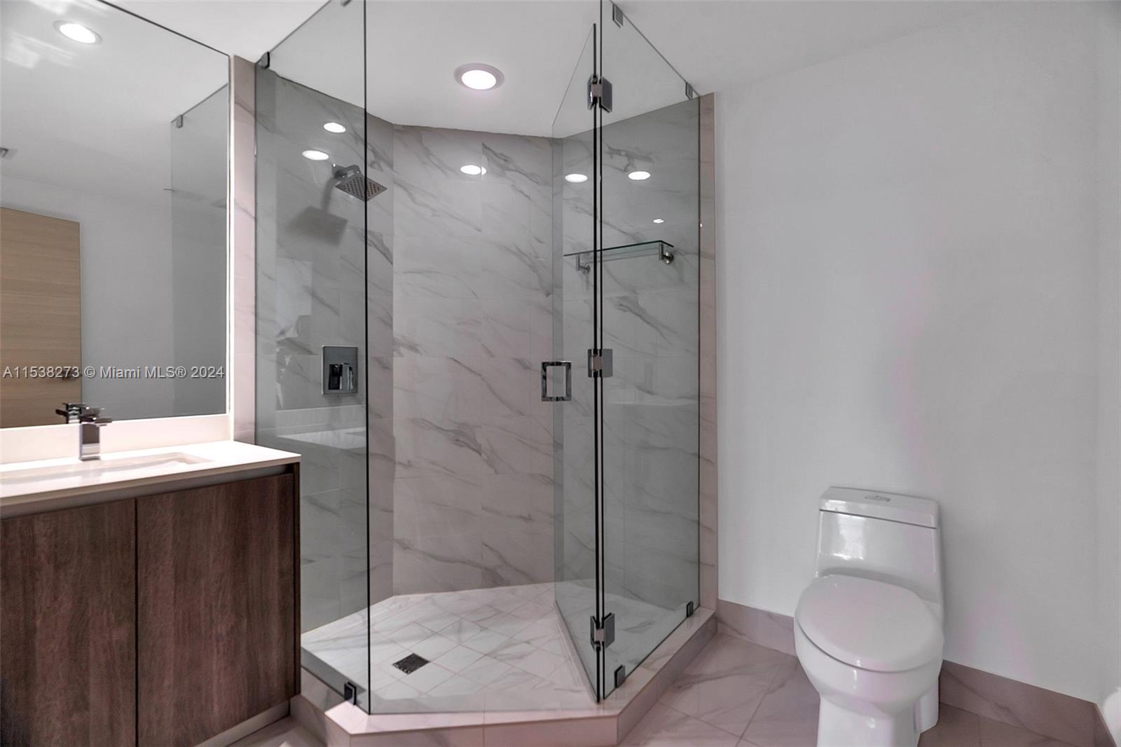 801 S Miami Ave 4404, Miami, Florida 33130, 3 Bedrooms Bedrooms, ,3 BathroomsBathrooms,Residentiallease,For Rent,801 S Miami Ave 4404,A11538273