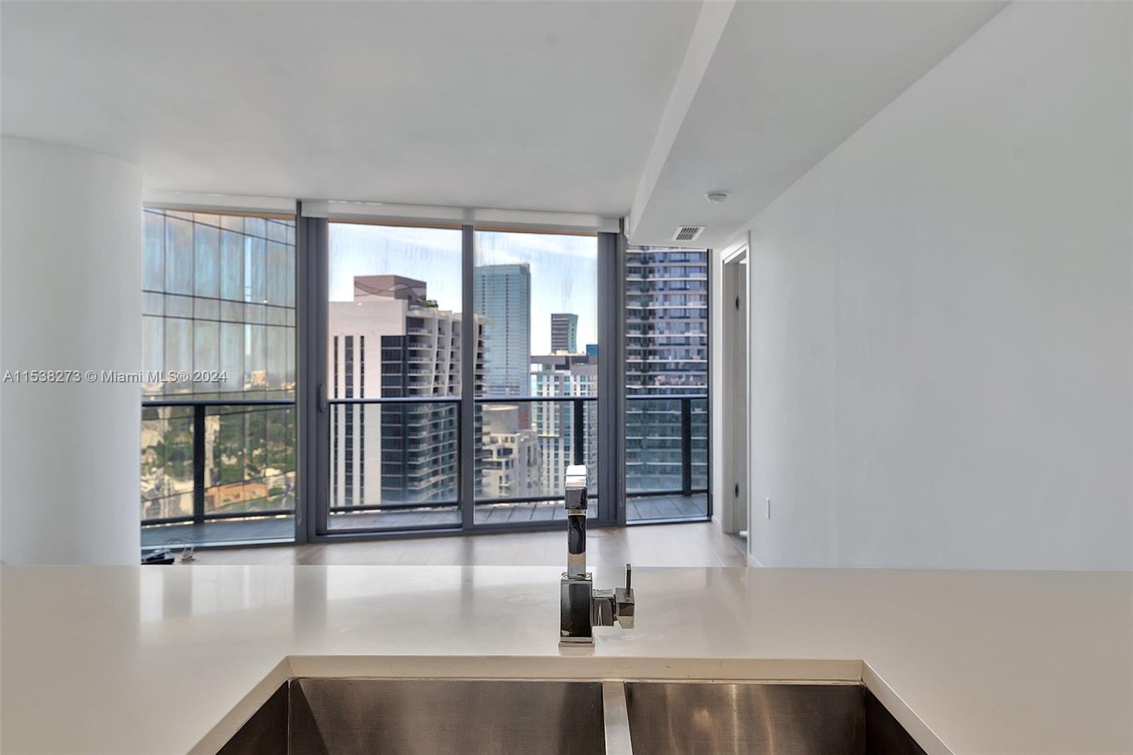 801 S Miami Ave 4404, Miami, Florida 33130, 3 Bedrooms Bedrooms, ,3 BathroomsBathrooms,Residentiallease,For Rent,801 S Miami Ave 4404,A11538273