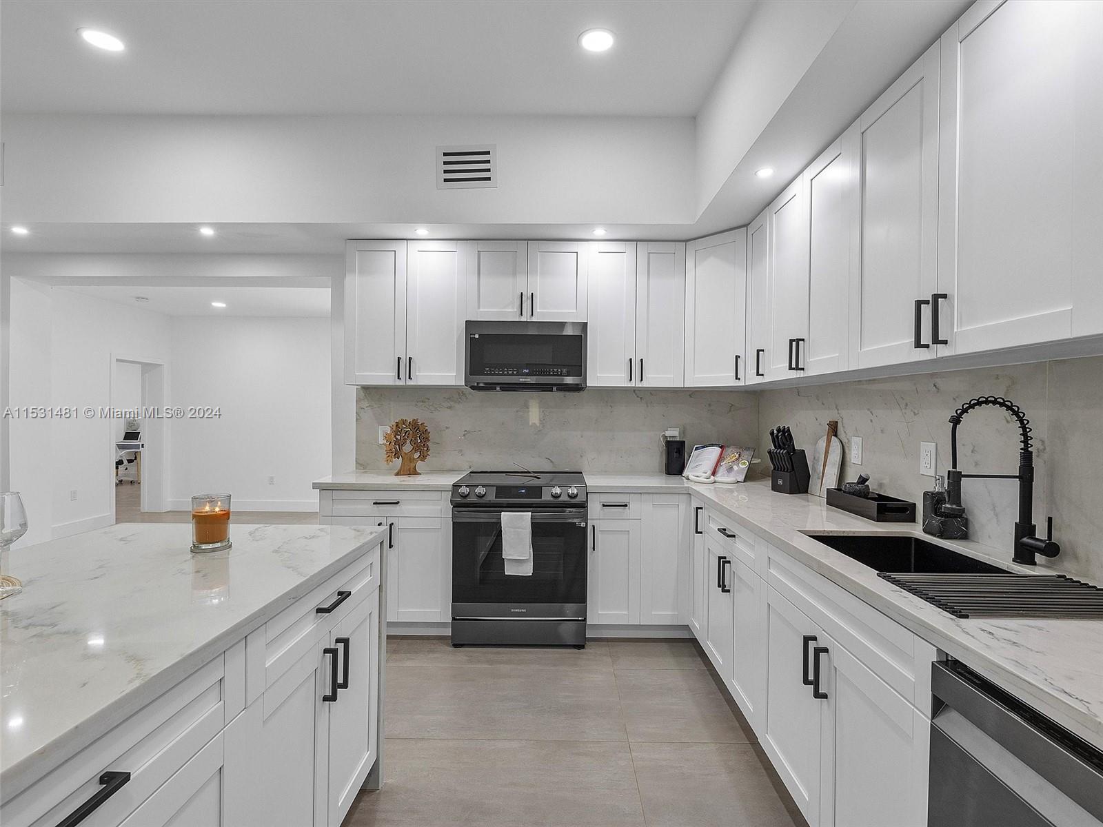 10845 NW 2nd Ct, Miami, Florida 33168, 5 Bedrooms Bedrooms, ,4 BathroomsBathrooms,Residential,For Sale,10845 NW 2nd Ct,A11531481