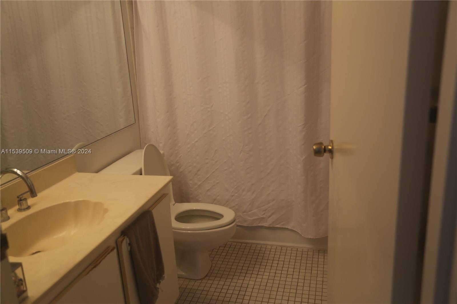 7601 E Treasure Dr 1216, North Bay Village, Florida 33141, 2 Bedrooms Bedrooms, ,2 BathroomsBathrooms,Residential,For Sale,7601 E Treasure Dr 1216,A11539509