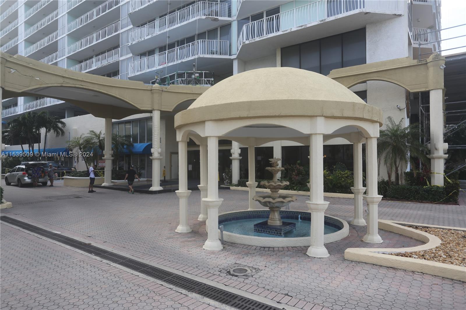 Port Cochere