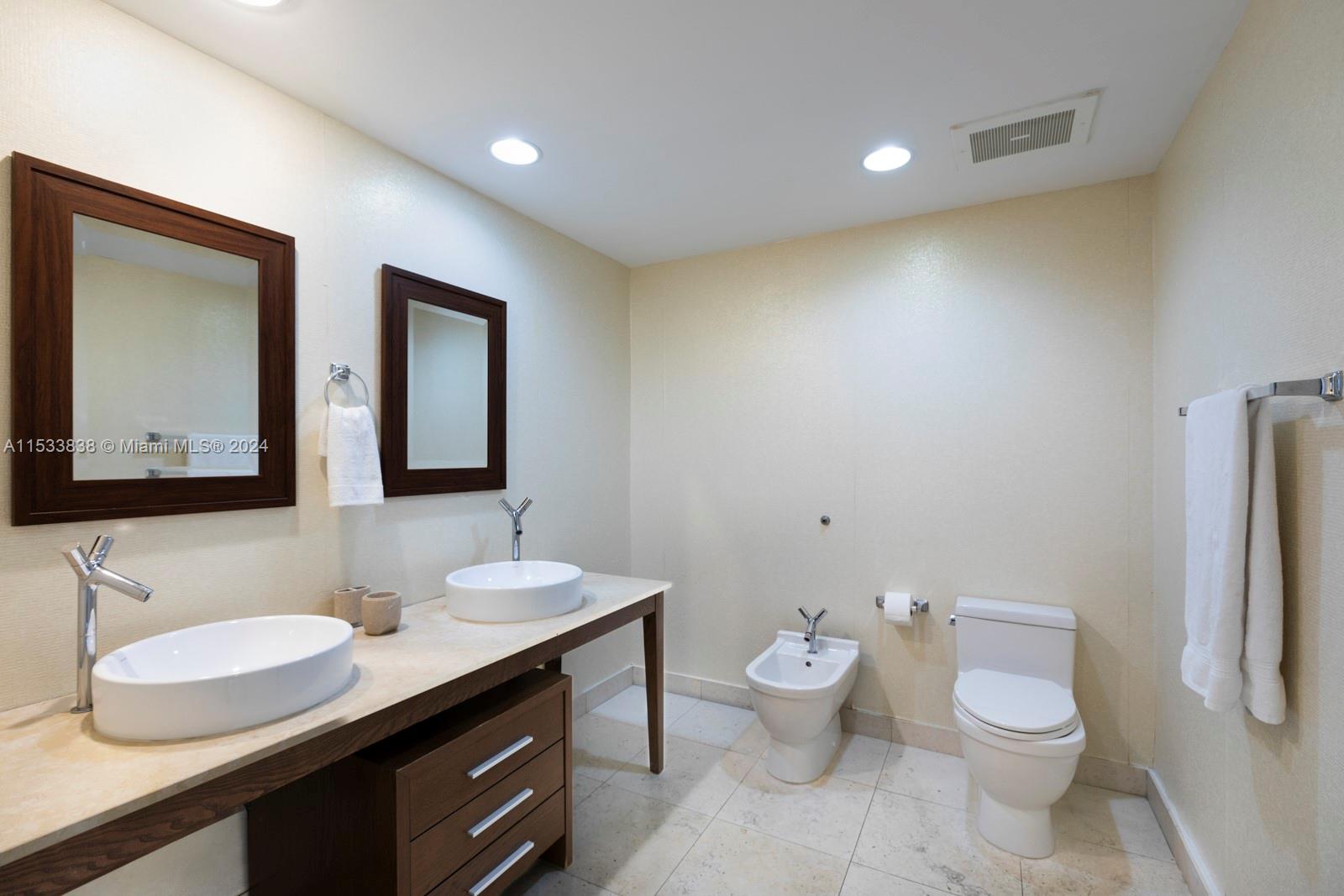 495 Brickell Ave 4706, Miami, Florida 33131, 1 Bedroom Bedrooms, ,1 BathroomBathrooms,Residential,For Sale,495 Brickell Ave 4706,A11533838