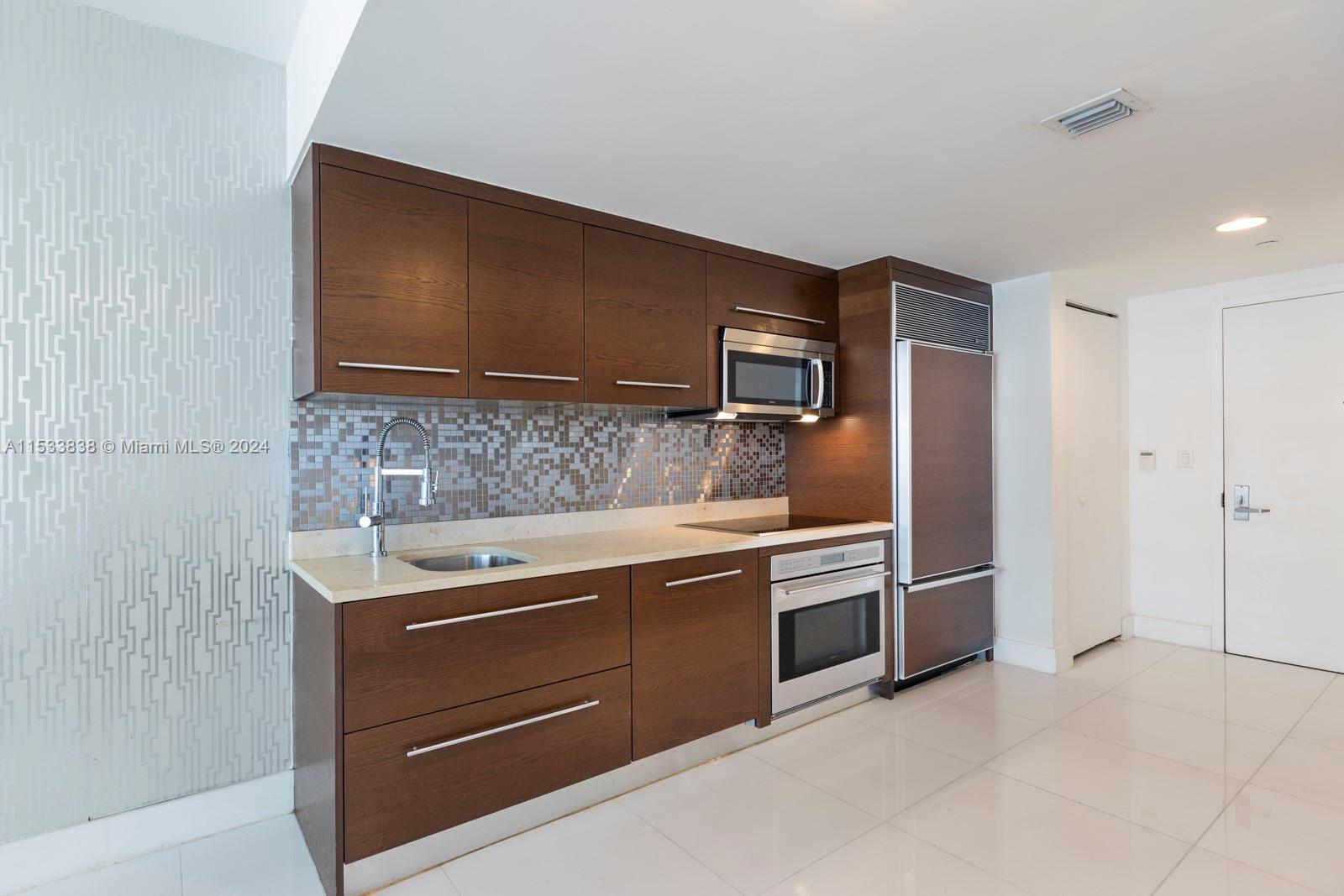 495 Brickell Ave 4706, Miami, Florida 33131, 1 Bedroom Bedrooms, ,1 BathroomBathrooms,Residential,For Sale,495 Brickell Ave 4706,A11533838