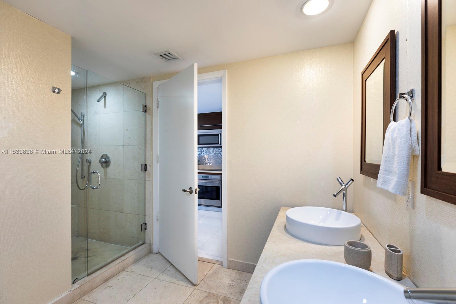 495 Brickell Ave 4706, Miami, Florida 33131, 1 Bedroom Bedrooms, ,1 BathroomBathrooms,Residential,For Sale,495 Brickell Ave 4706,A11533838