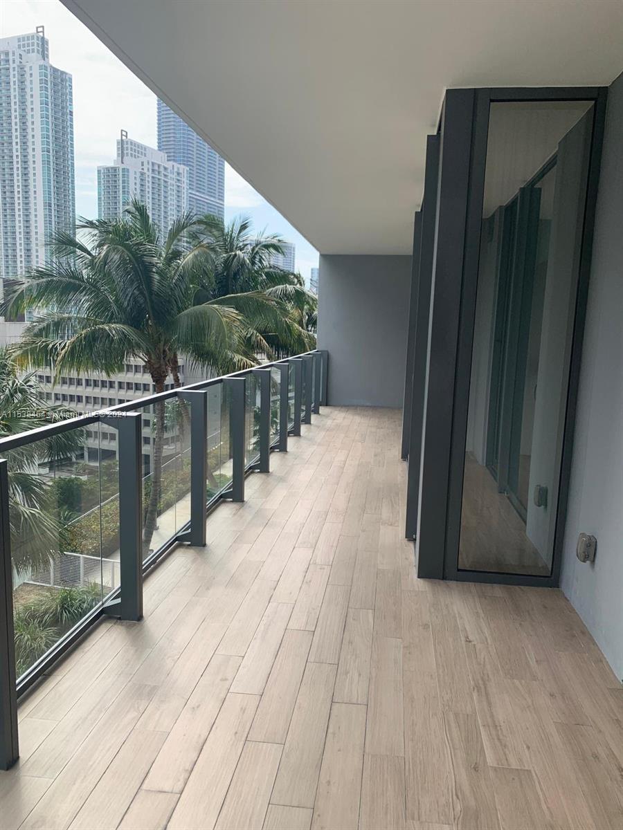 68 SE 6th St 807, Miami, Florida 33131, 2 Bedrooms Bedrooms, ,2 BathroomsBathrooms,Residentiallease,For Rent,68 SE 6th St 807,A11538464