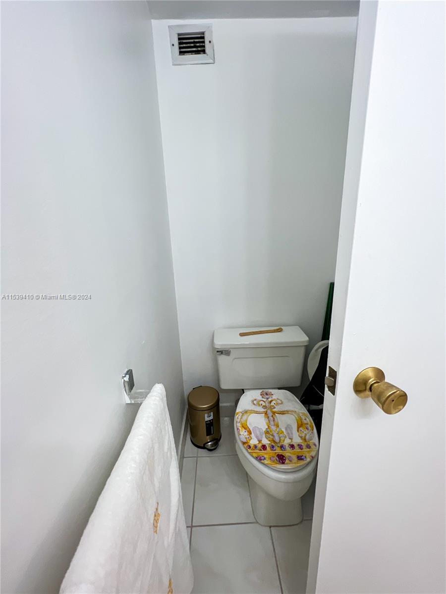 2500 Parkview Dr 1504, Hallandale Beach, Florida 33009, 1 Bedroom Bedrooms, ,1 BathroomBathrooms,Residential,For Sale,2500 Parkview Dr 1504,A11539410