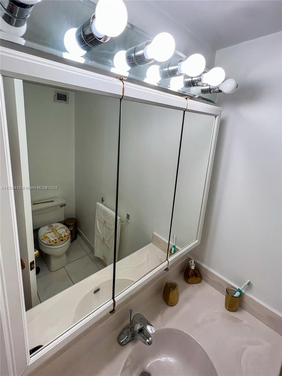 2500 Parkview Dr 1504, Hallandale Beach, Florida 33009, 1 Bedroom Bedrooms, ,1 BathroomBathrooms,Residential,For Sale,2500 Parkview Dr 1504,A11539410