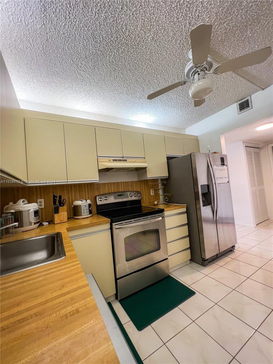 2500 Parkview Dr 1504, Hallandale Beach, Florida 33009, 1 Bedroom Bedrooms, ,1 BathroomBathrooms,Residential,For Sale,2500 Parkview Dr 1504,A11539410