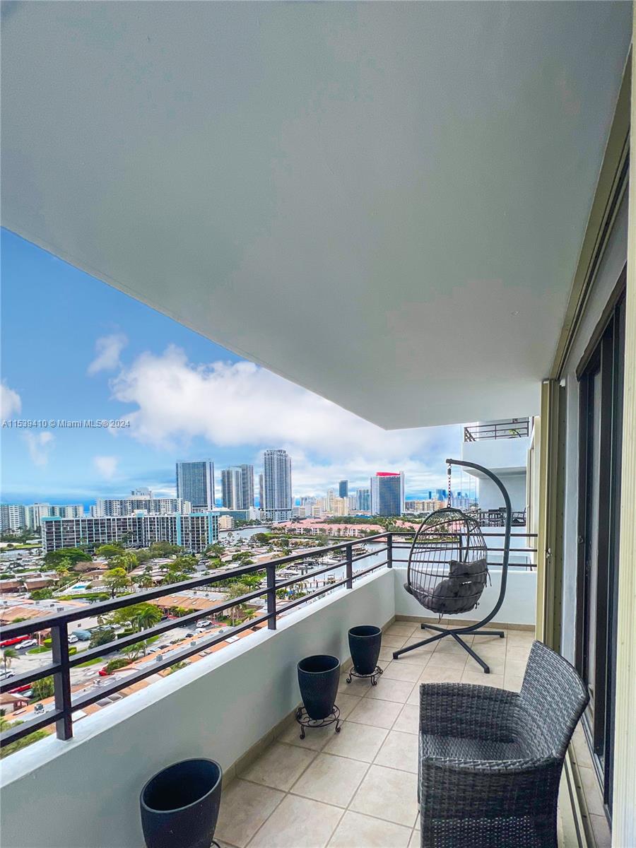 2500 Parkview Dr 1504, Hallandale Beach, Florida 33009, 1 Bedroom Bedrooms, ,1 BathroomBathrooms,Residential,For Sale,2500 Parkview Dr 1504,A11539410