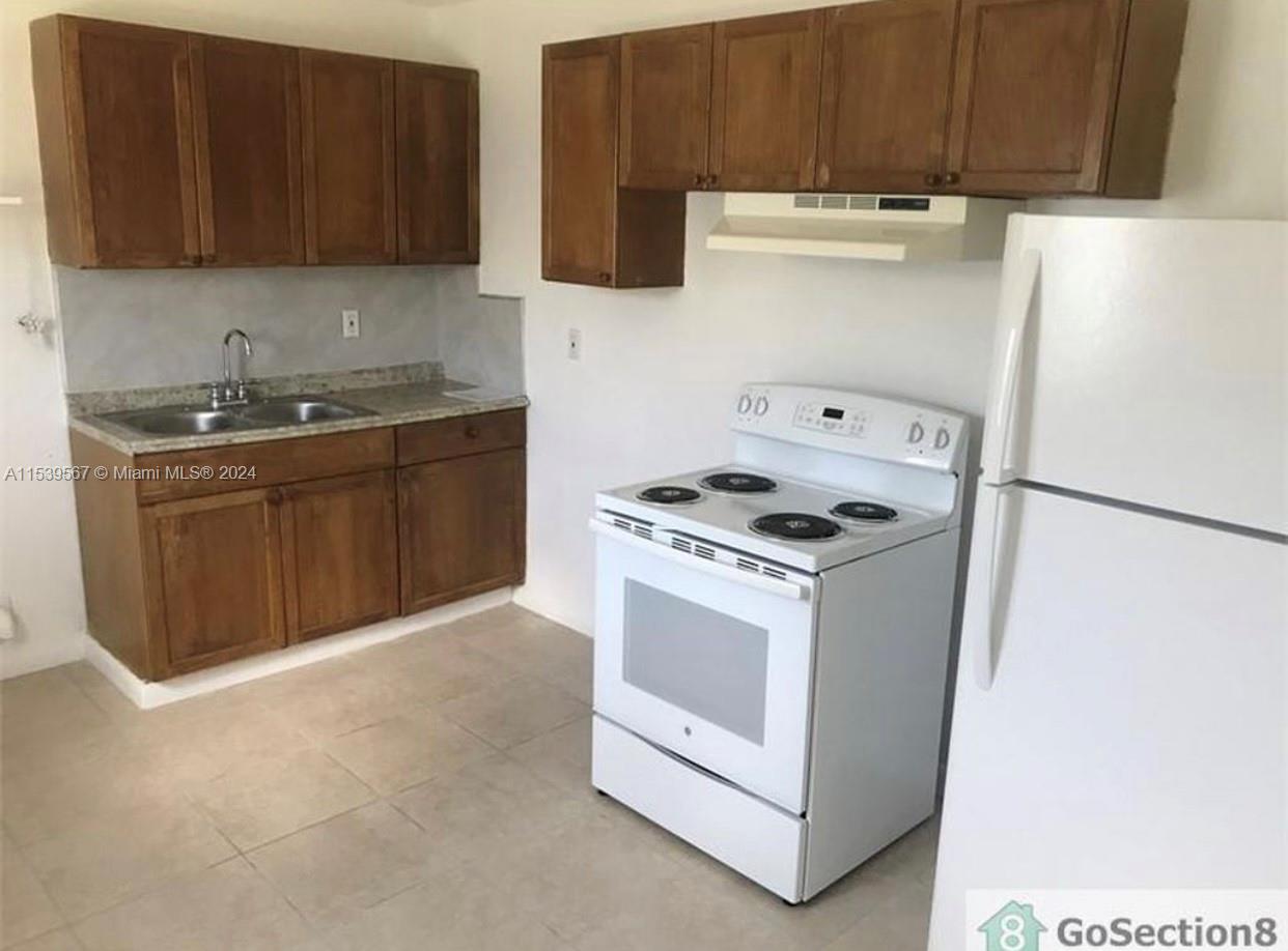 442 NW 13th St 442, Florida City, Florida 33034, 2 Bedrooms Bedrooms, ,1 BathroomBathrooms,Residentiallease,For Rent,442 NW 13th St 442,A11539567