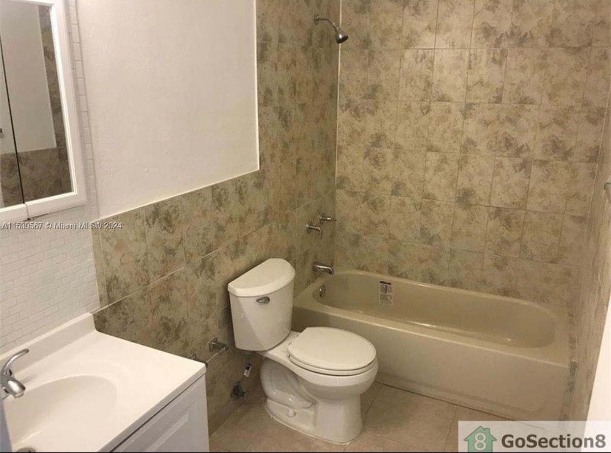 442 NW 13th St 442, Florida City, Florida 33034, 2 Bedrooms Bedrooms, ,1 BathroomBathrooms,Residentiallease,For Rent,442 NW 13th St 442,A11539567