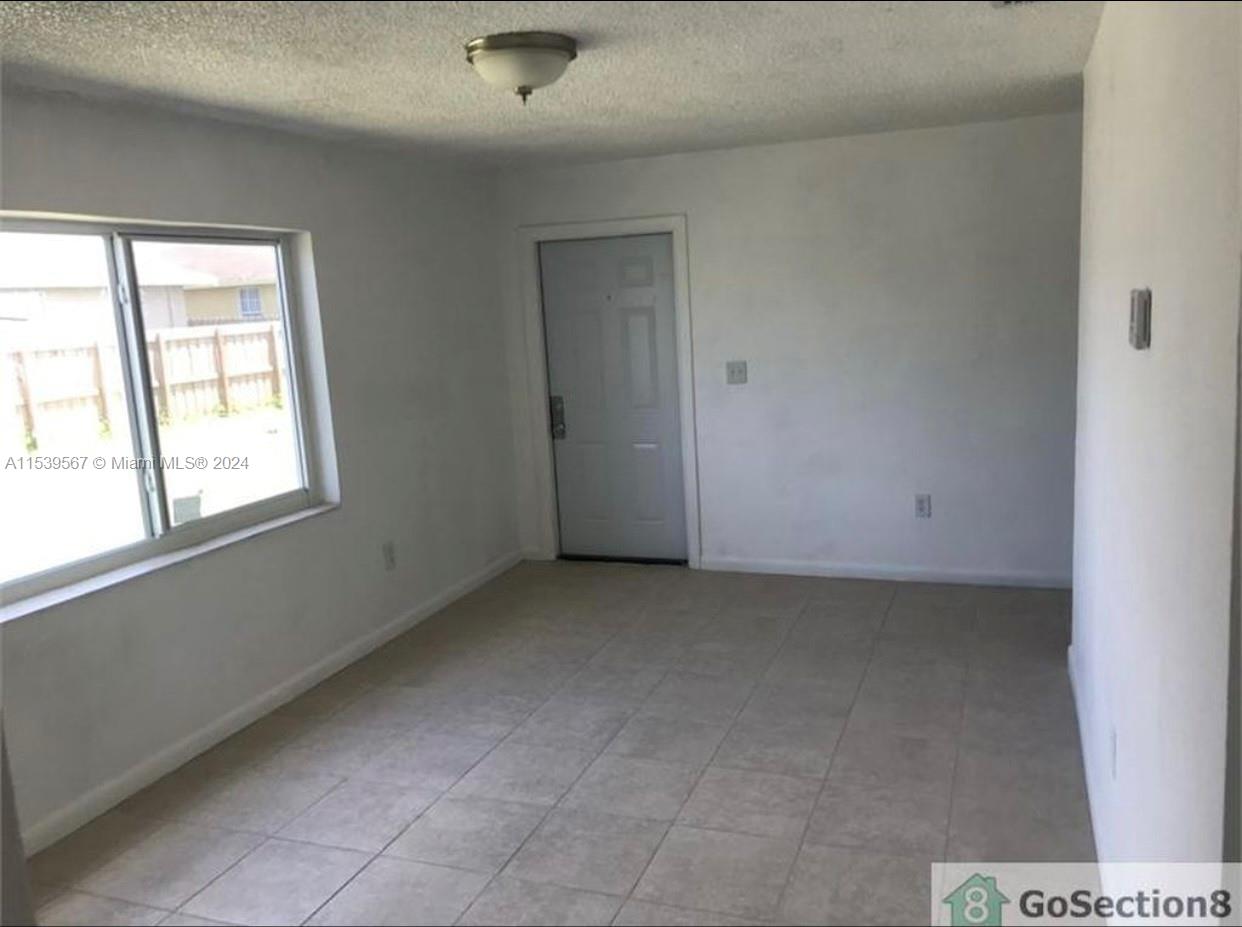 442 NW 13th St 442, Florida City, Florida 33034, 2 Bedrooms Bedrooms, ,1 BathroomBathrooms,Residentiallease,For Rent,442 NW 13th St 442,A11539567