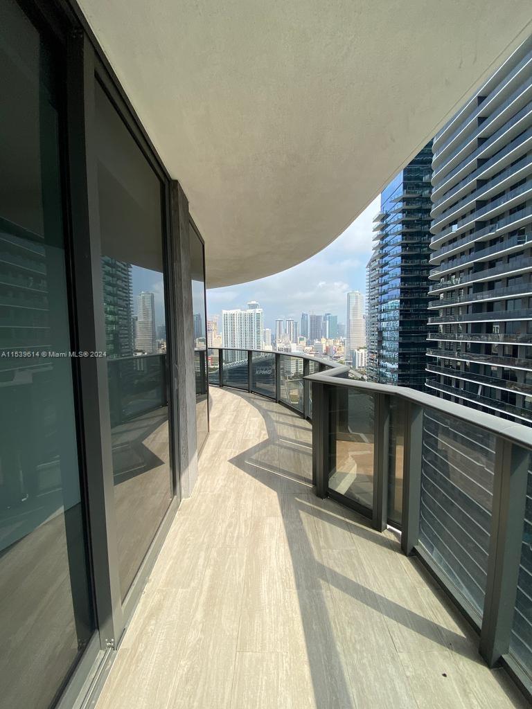 45 SW 9th St 2601, Miami, Florida 33130, 2 Bedrooms Bedrooms, ,2 BathroomsBathrooms,Residentiallease,For Rent,45 SW 9th St 2601,A11539614