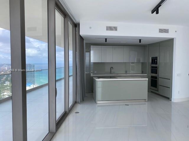 18975 Collins Ave 4605, Sunny Isles Beach, FL 33160, 2 Bedrooms Bedrooms, ,2 BathroomsBathrooms,Residential,For Sale,Collins Ave,A11539568