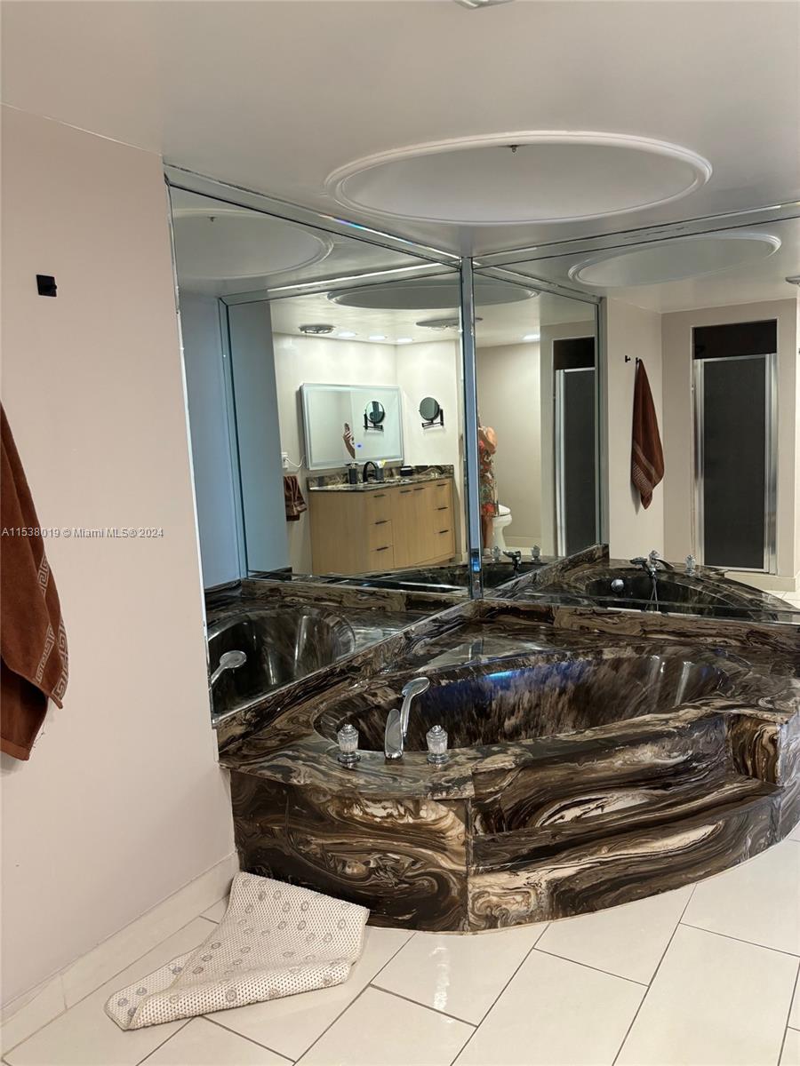 1865 S Ocean Dr 12N, Hallandale Beach, Florida 33009, 1 Bedroom Bedrooms, ,2 BathroomsBathrooms,Residentiallease,For Rent,1865 S Ocean Dr 12N,A11538019