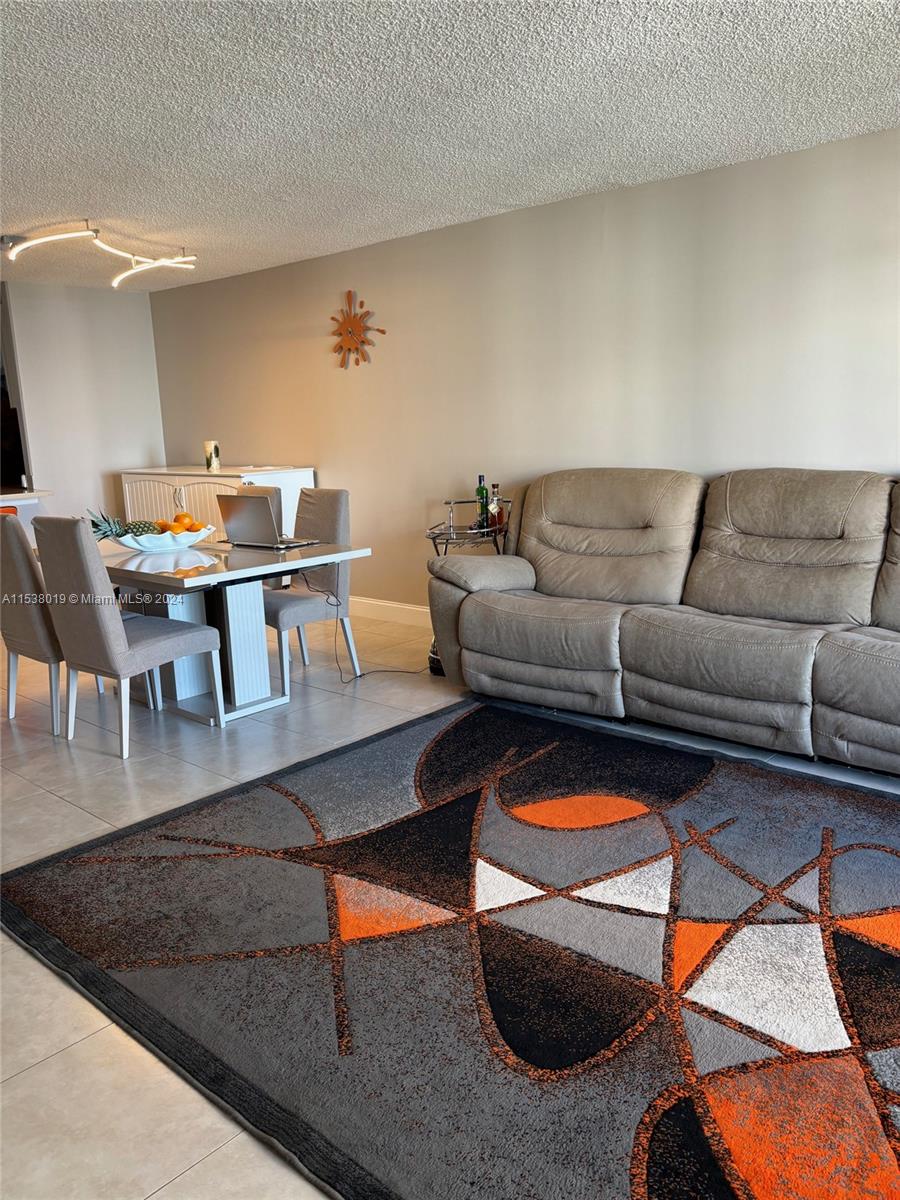 1865 S Ocean Dr 12N, Hallandale Beach, Florida 33009, 1 Bedroom Bedrooms, ,2 BathroomsBathrooms,Residentiallease,For Rent,1865 S Ocean Dr 12N,A11538019