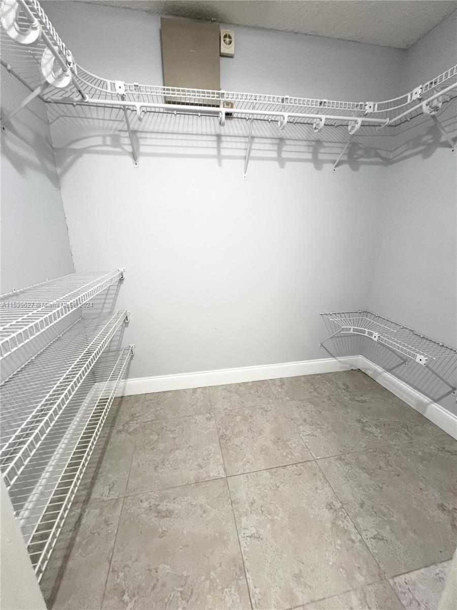 1017 Washington Cir 1017A, Homestead, Florida 33034, 3 Bedrooms Bedrooms, ,2 BathroomsBathrooms,Residentiallease,For Rent,1017 Washington Cir 1017A,A11539627