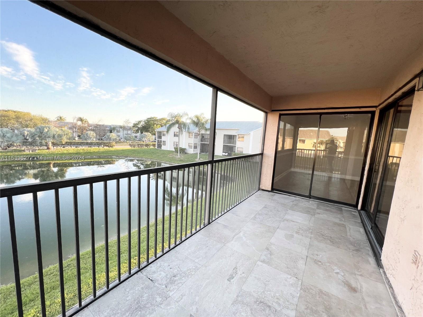 1017 Washington Cir 1017A, Homestead, Florida 33034, 3 Bedrooms Bedrooms, ,2 BathroomsBathrooms,Residentiallease,For Rent,1017 Washington Cir 1017A,A11539627