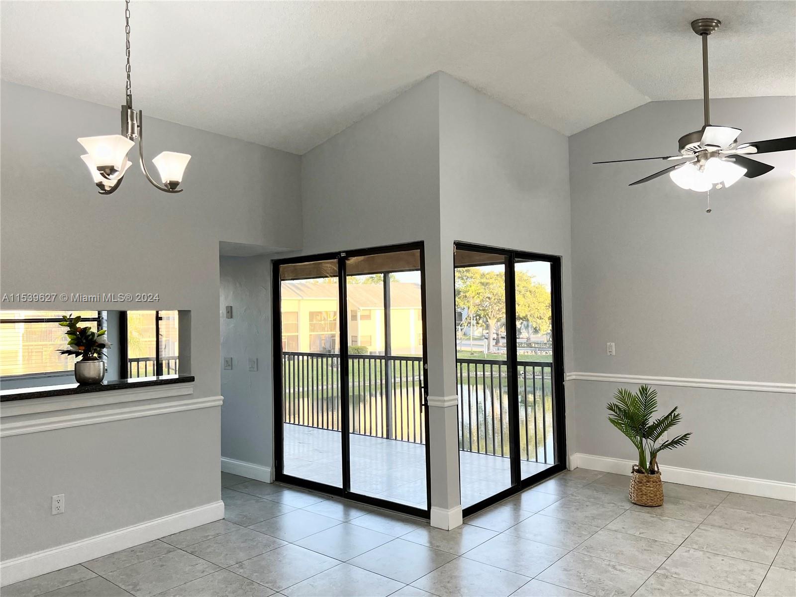 1017 Washington Cir 1017A, Homestead, Florida 33034, 3 Bedrooms Bedrooms, ,2 BathroomsBathrooms,Residentiallease,For Rent,1017 Washington Cir 1017A,A11539627