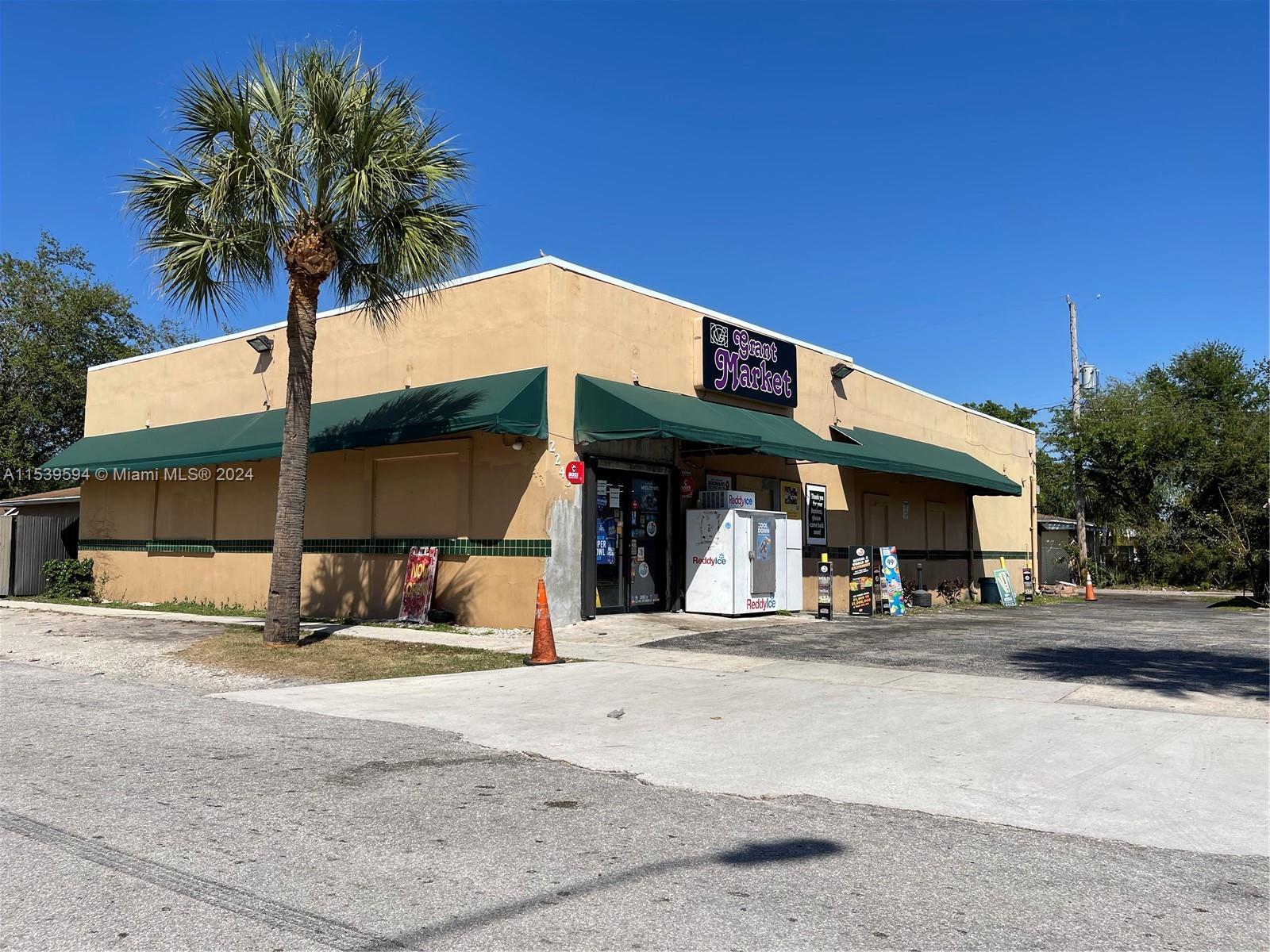 2243 Simms St, Hollywood, Florida 33020, ,Commercialsale,For Sale,2243 Simms St,A11539594