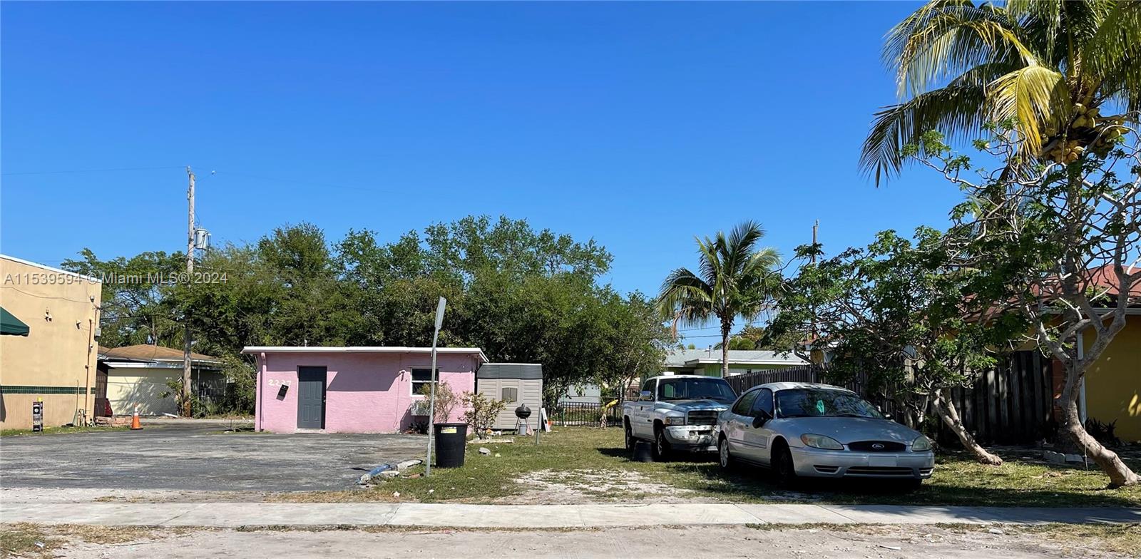 2243 Simms St, Hollywood, Florida 33020, ,Commercialsale,For Sale,2243 Simms St,A11539594