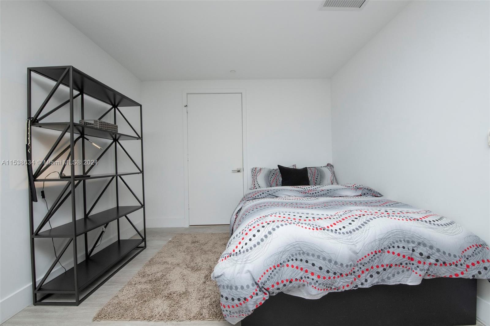 121 NE 34th St 3006, Miami, Florida 33137, 1 Bedroom Bedrooms, ,1 BathroomBathrooms,Residentiallease,For Rent,121 NE 34th St 3006,A11538634