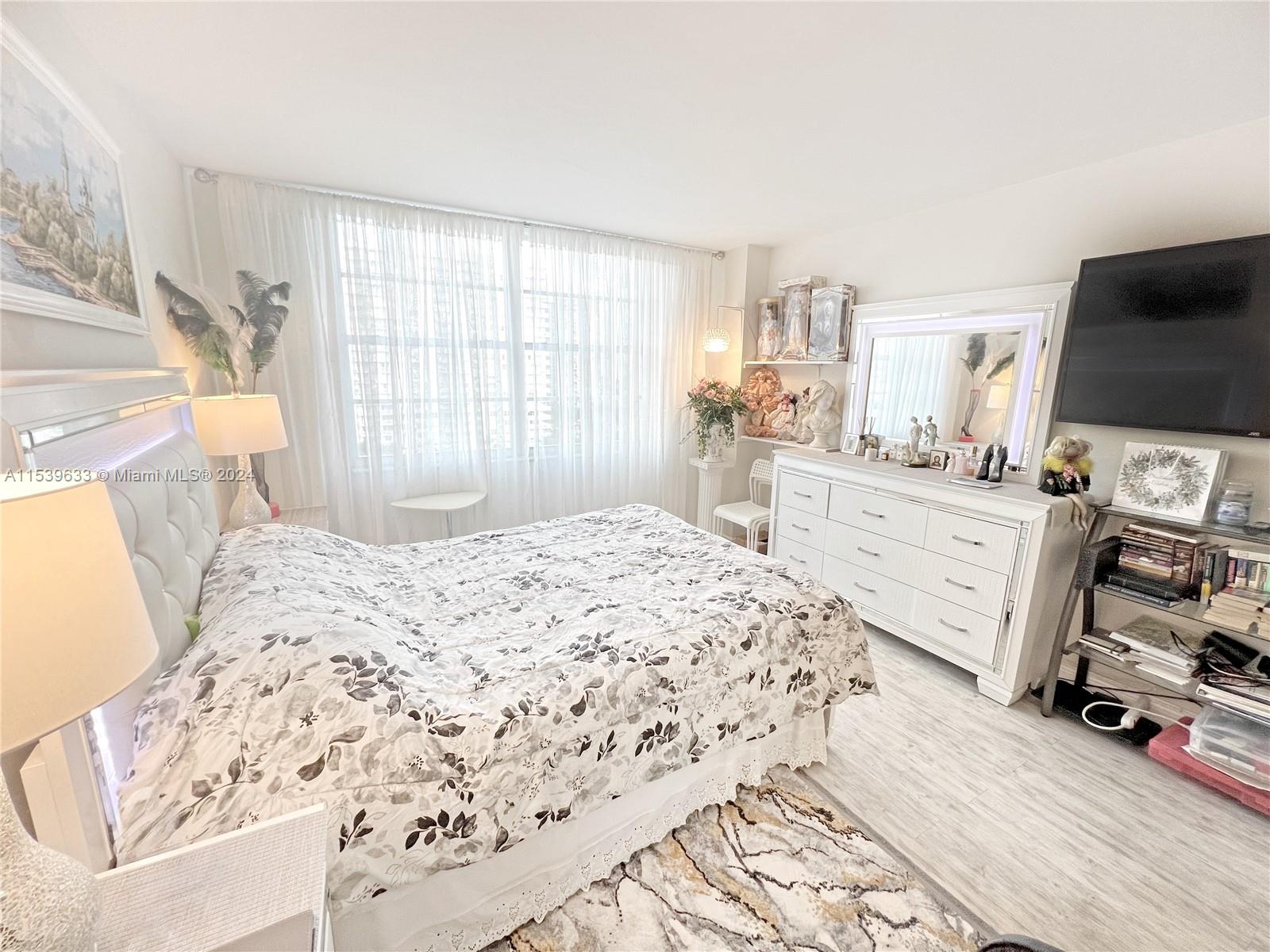 2801 183rd St, Aventura, FL, 33160 United States, 1 Bedroom Bedrooms, ,1 BathroomBathrooms,Residential,For Sale,183rd St,A11539633