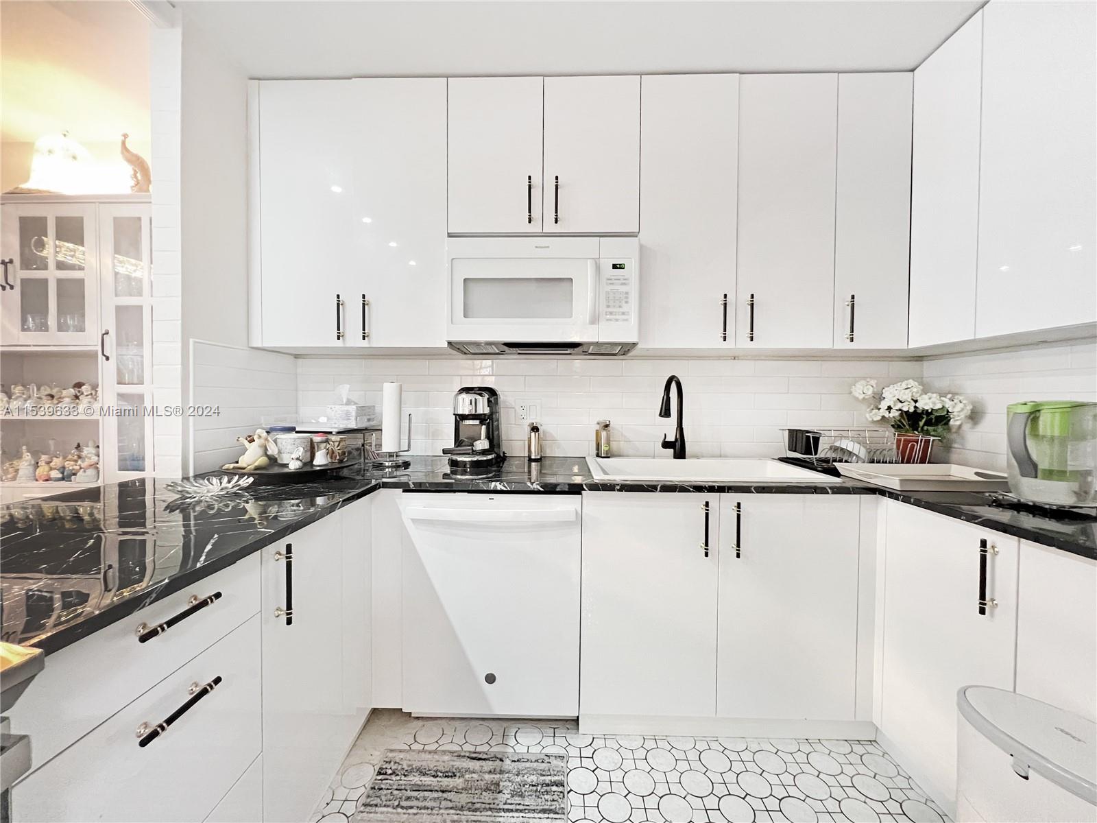 2801 183rd St, Aventura, FL, 33160 United States, 1 Bedroom Bedrooms, ,1 BathroomBathrooms,Residential,For Sale,183rd St,A11539633