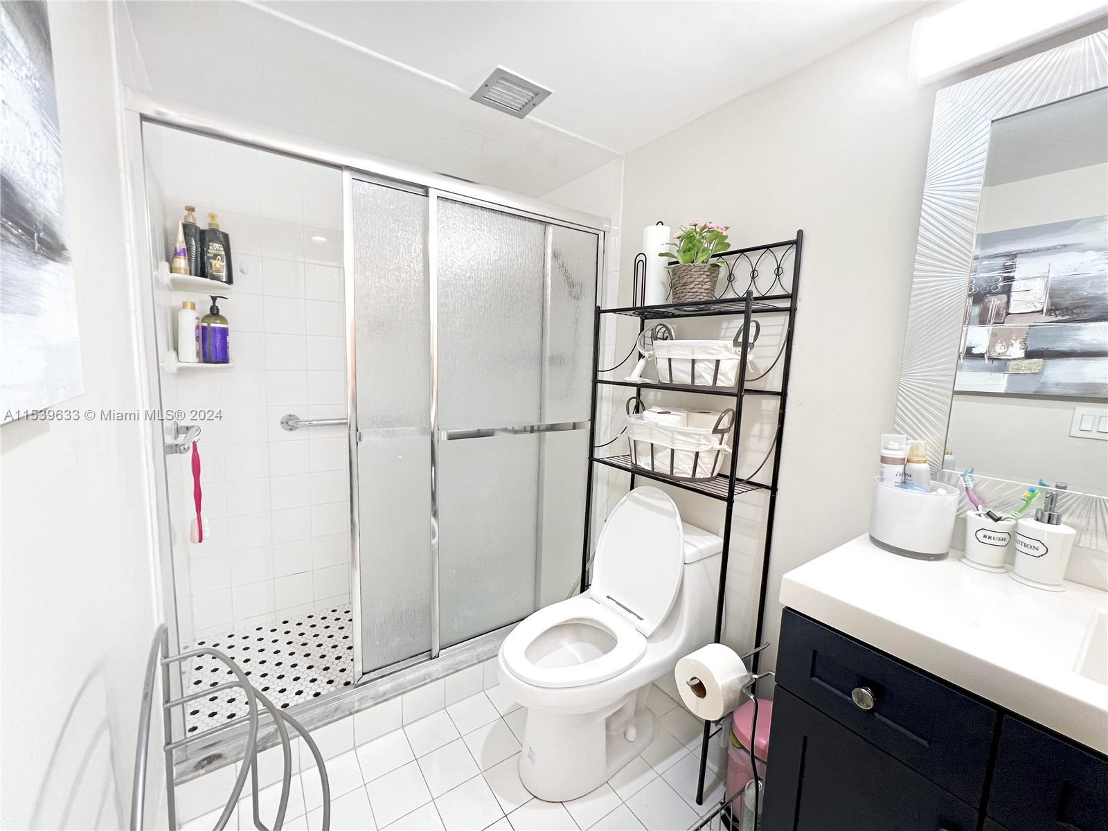 2801 183rd St, Aventura, FL, 33160 United States, 1 Bedroom Bedrooms, ,1 BathroomBathrooms,Residential,For Sale,183rd St,A11539633