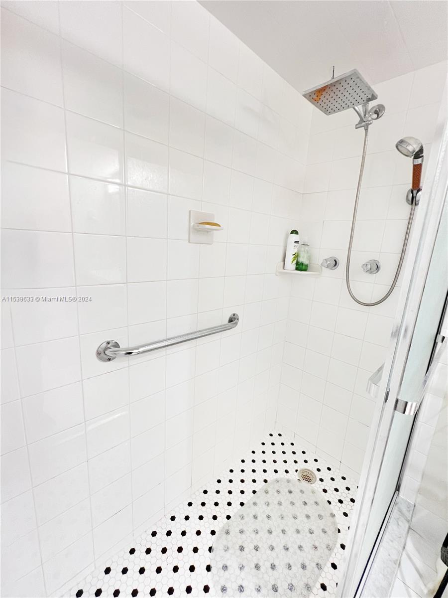 2801 183rd St, Aventura, FL, 33160 United States, 1 Bedroom Bedrooms, ,1 BathroomBathrooms,Residential,For Sale,183rd St,A11539633