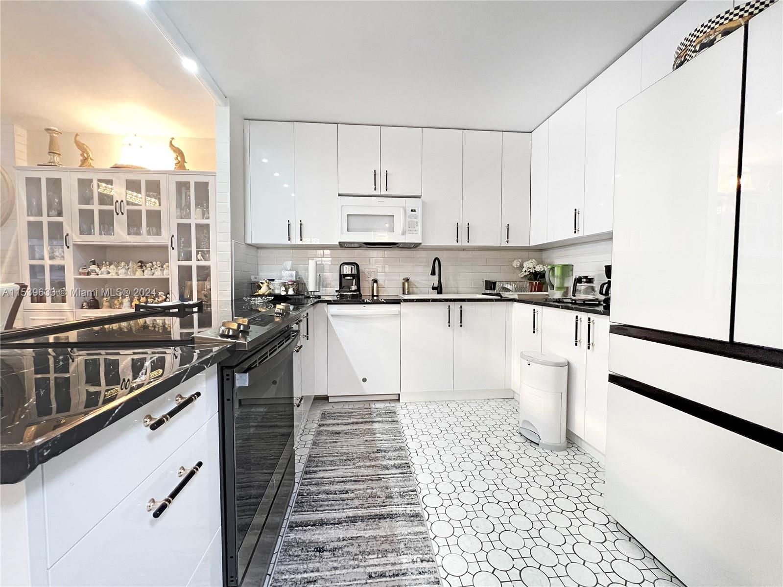 2801 183rd St, Aventura, FL, 33160 United States, 1 Bedroom Bedrooms, ,1 BathroomBathrooms,Residential,For Sale,183rd St,A11539633