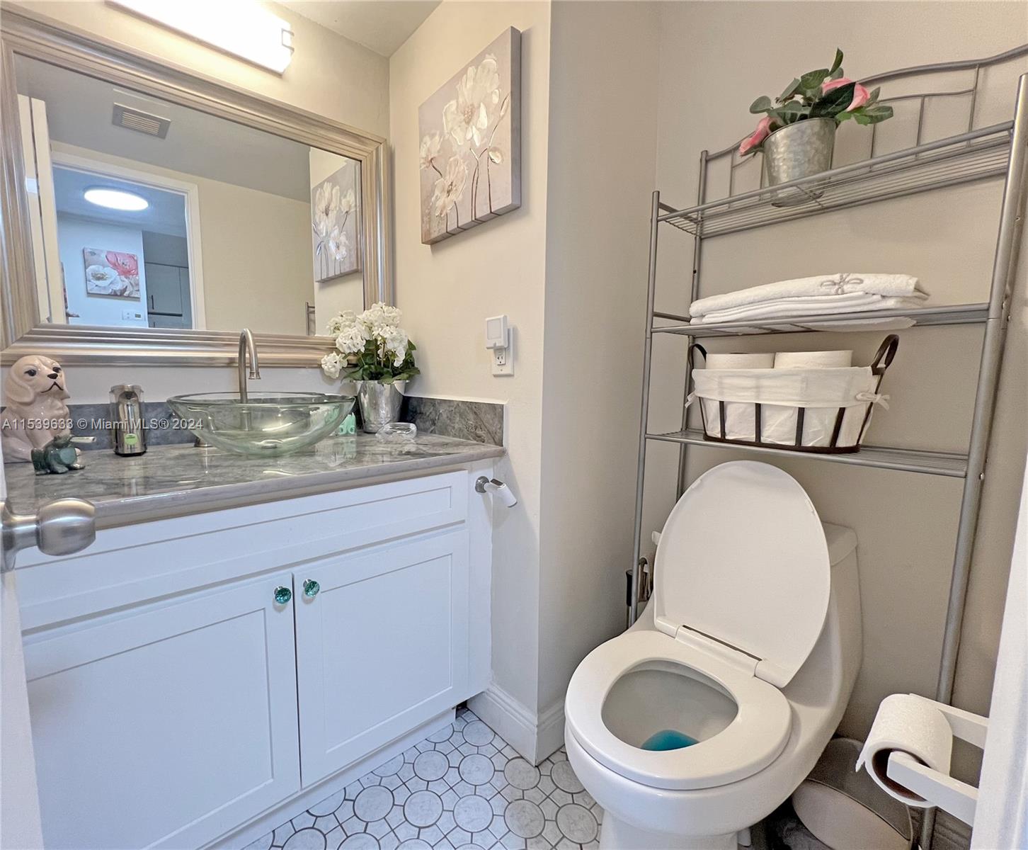 2801 183rd St, Aventura, FL, 33160 United States, 1 Bedroom Bedrooms, ,1 BathroomBathrooms,Residential,For Sale,183rd St,A11539633
