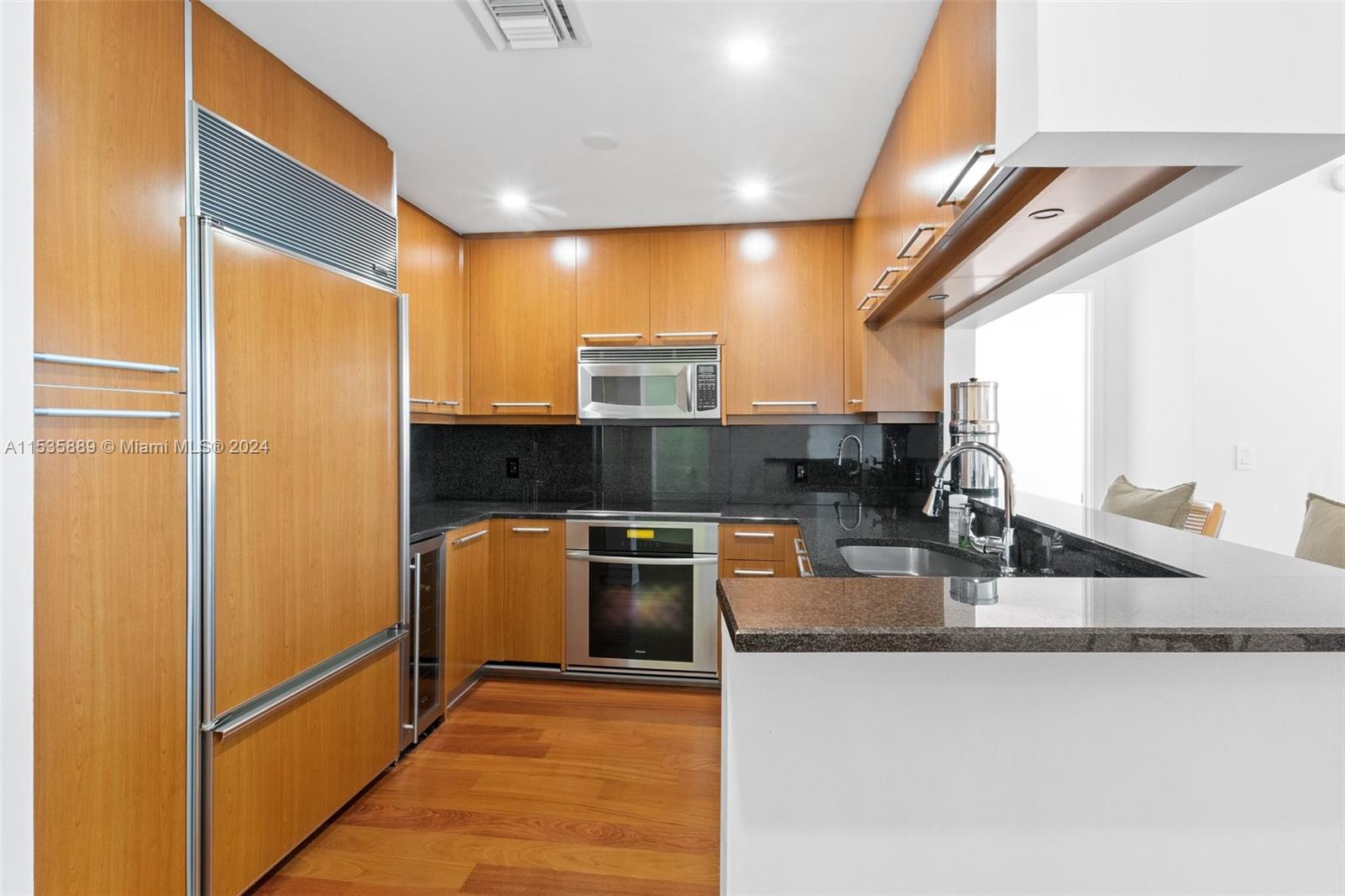 901 Brickell Key Blvd 1609, Miami, Florida 33131, 2 Bedrooms Bedrooms, ,2 BathroomsBathrooms,Residentiallease,For Rent,901 Brickell Key Blvd 1609,A11535889