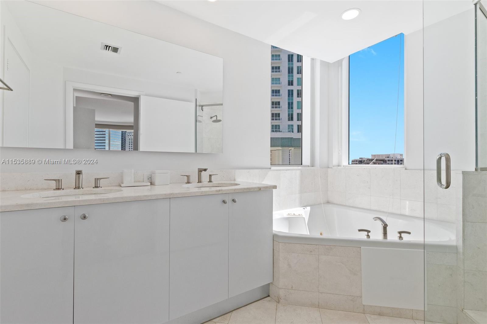 901 Brickell Key Blvd 1609, Miami, Florida 33131, 2 Bedrooms Bedrooms, ,2 BathroomsBathrooms,Residentiallease,For Rent,901 Brickell Key Blvd 1609,A11535889