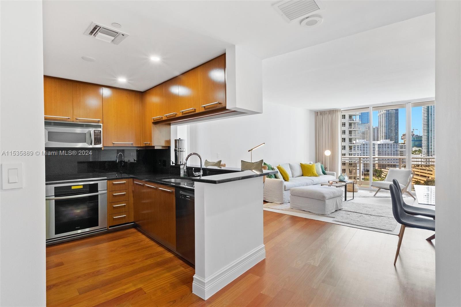 901 Brickell Key Blvd 1609, Miami, Florida 33131, 2 Bedrooms Bedrooms, ,2 BathroomsBathrooms,Residentiallease,For Rent,901 Brickell Key Blvd 1609,A11535889