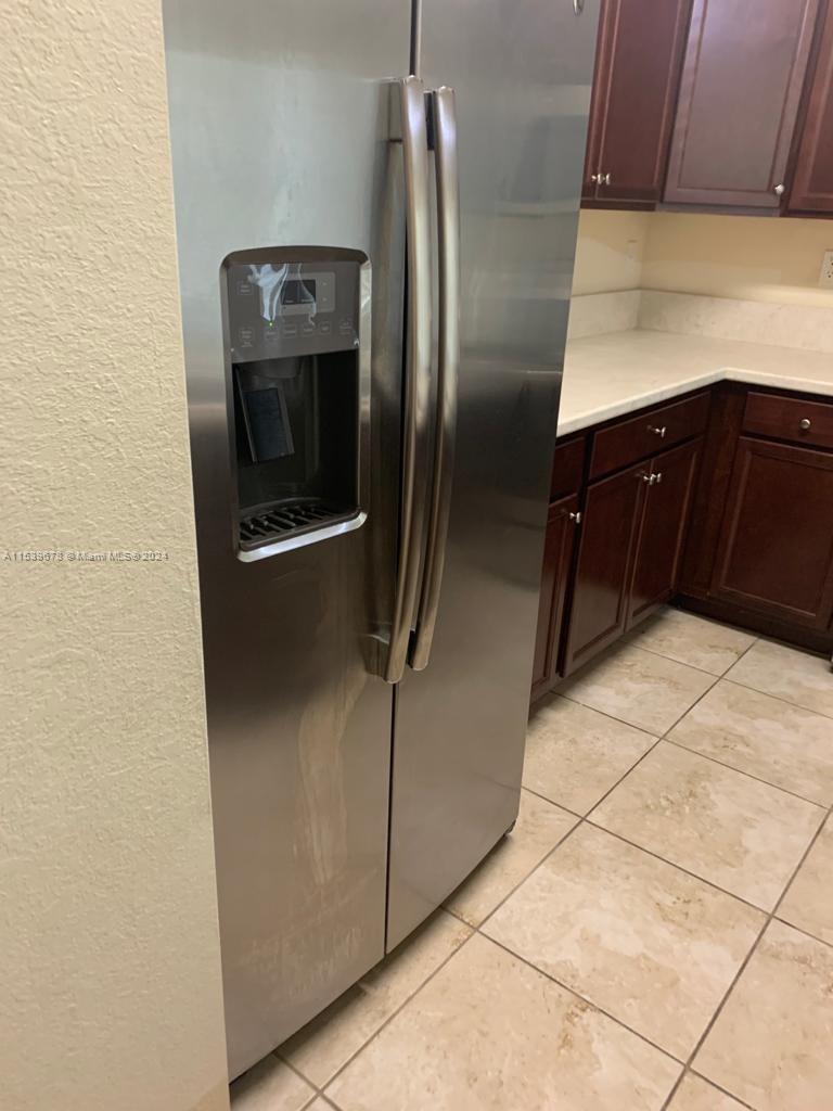 142 SE 28th Ter 10, Homestead, Florida 33033, 3 Bedrooms Bedrooms, ,3 BathroomsBathrooms,Residentiallease,For Rent,142 SE 28th Ter 10,A11539678