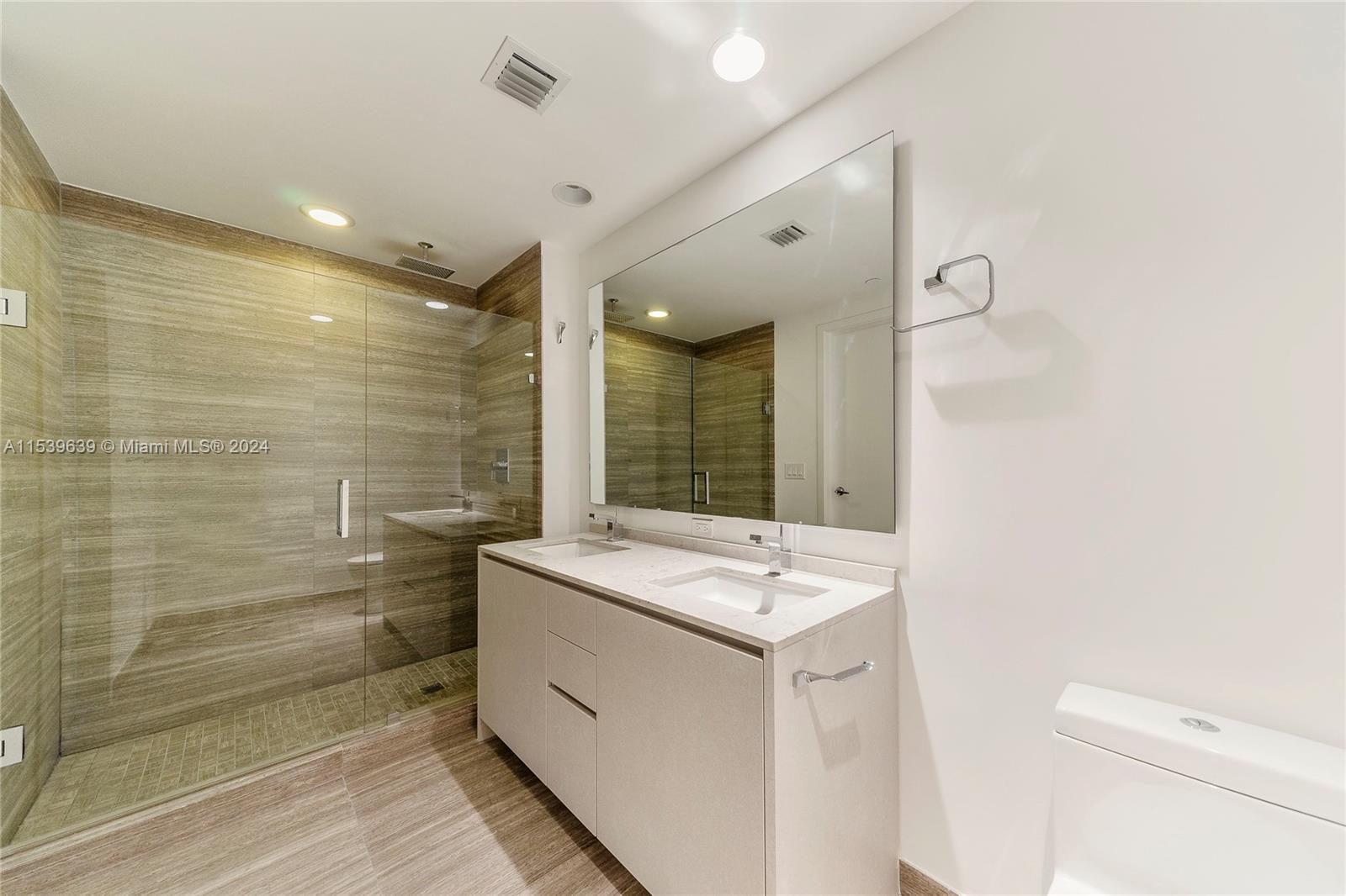 1010 BRICKELL AV 4304, Miami, Florida 33131, 2 Bedrooms Bedrooms, ,3 BathroomsBathrooms,Residential,For Sale,1010 BRICKELL AV 4304,A11539639