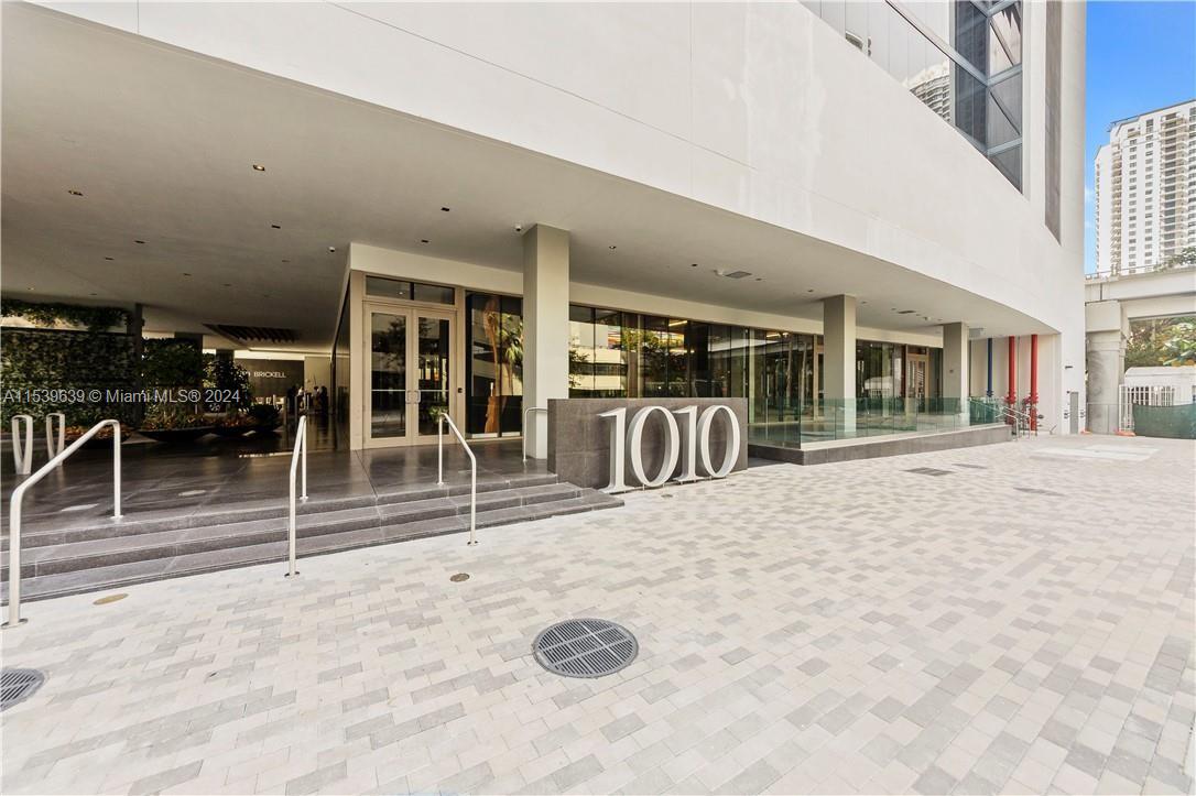 1010 BRICKELL AV 4304, Miami, Florida 33131, 2 Bedrooms Bedrooms, ,3 BathroomsBathrooms,Residential,For Sale,1010 BRICKELL AV 4304,A11539639