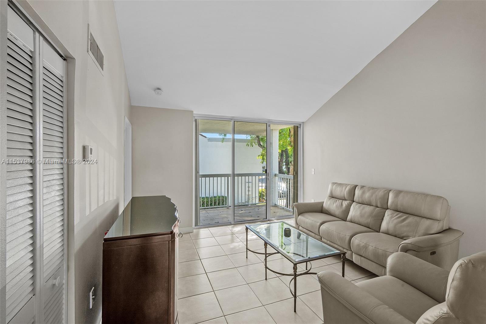 9770 48th Ter, Doral, FL, 33178 United States, 1 Bedroom Bedrooms, ,1 BathroomBathrooms,Residential,For Sale,48th Ter,A11537986