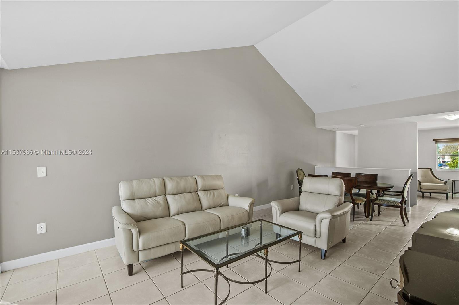 9770 48th Ter, Doral, FL, 33178 United States, 1 Bedroom Bedrooms, ,1 BathroomBathrooms,Residential,For Sale,48th Ter,A11537986