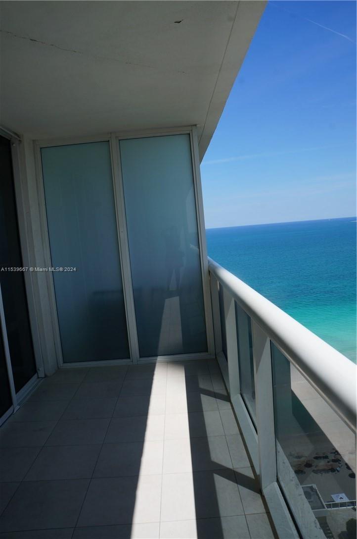 1830 S OCEAN DR 2305, Hallandale Beach, Florida 33009, 1 Bedroom Bedrooms, ,1 BathroomBathrooms,Residentiallease,For Rent,1830 S OCEAN DR 2305,A11539667