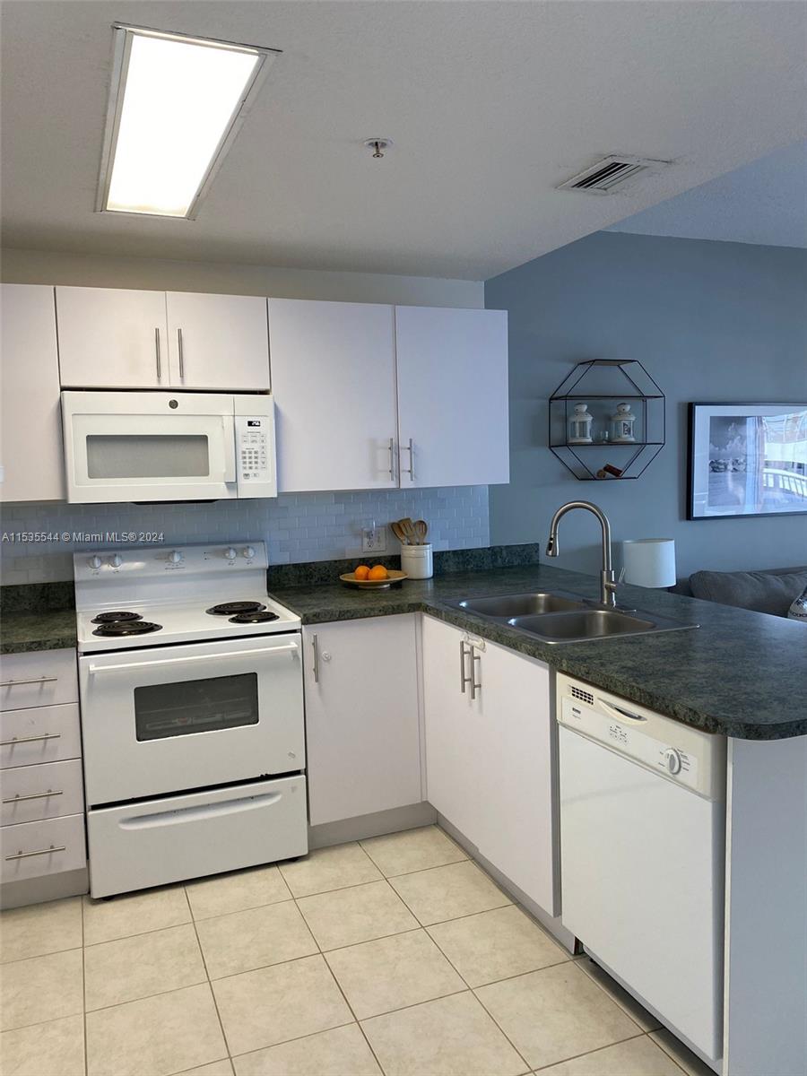 3410 Coral Way 901, Miami, Florida 33145, 1 Bedroom Bedrooms, ,1 BathroomBathrooms,Residential,For Sale,3410 Coral Way 901,A11535544