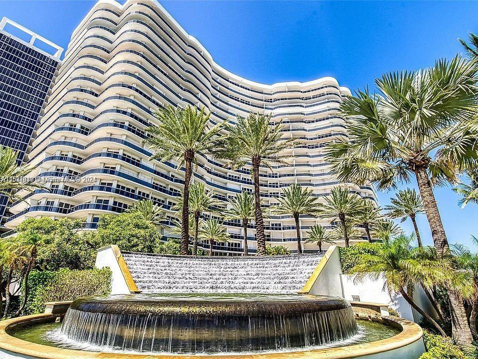 A MUST SEE! Exquisite 2 Bedroom + den 3 1/2 Marble baths condo in the prestigious MAJESTIC TOWER. This Corner Unit has AMAZING. unobstructed views of the City and Ocean.  Floor to ceiling windows lead to a spacious wrap around balcony. Large eat in Kitchen with breakfast room, laundry room and huge master bedroom w/large walk-in closet. Bldg. amenities: 24/7 security, valet parking, tennis, basketball court, pool, gym, spa, private restaurant and beach & pool service. Minutes from Bal Harbour Shops, Surfside & Bay Harbor